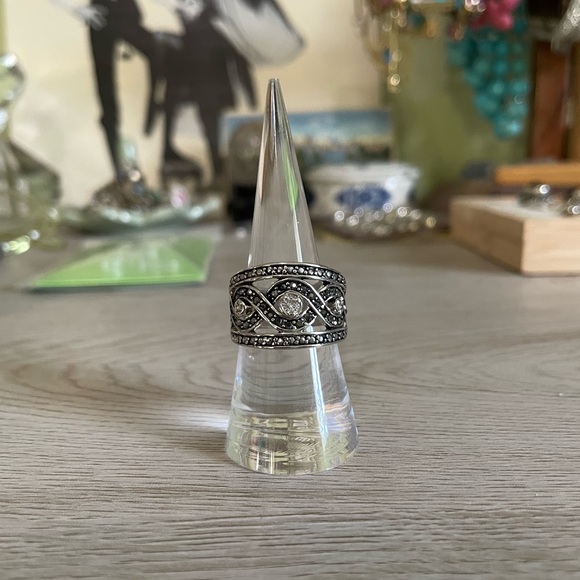 • Silver Malachite Ring • - Picture 3 of 15